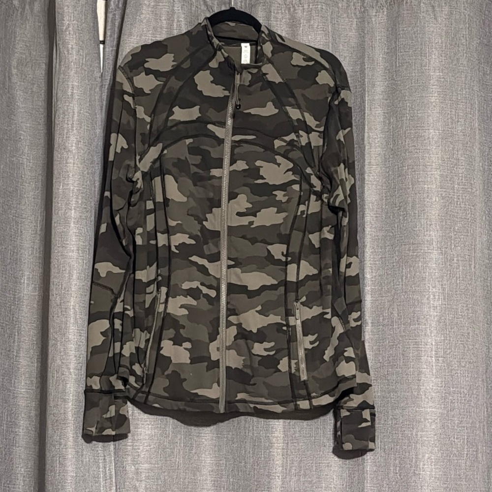 Lululemon Athletica Green Utility Jacket Lightweight Athletic Style